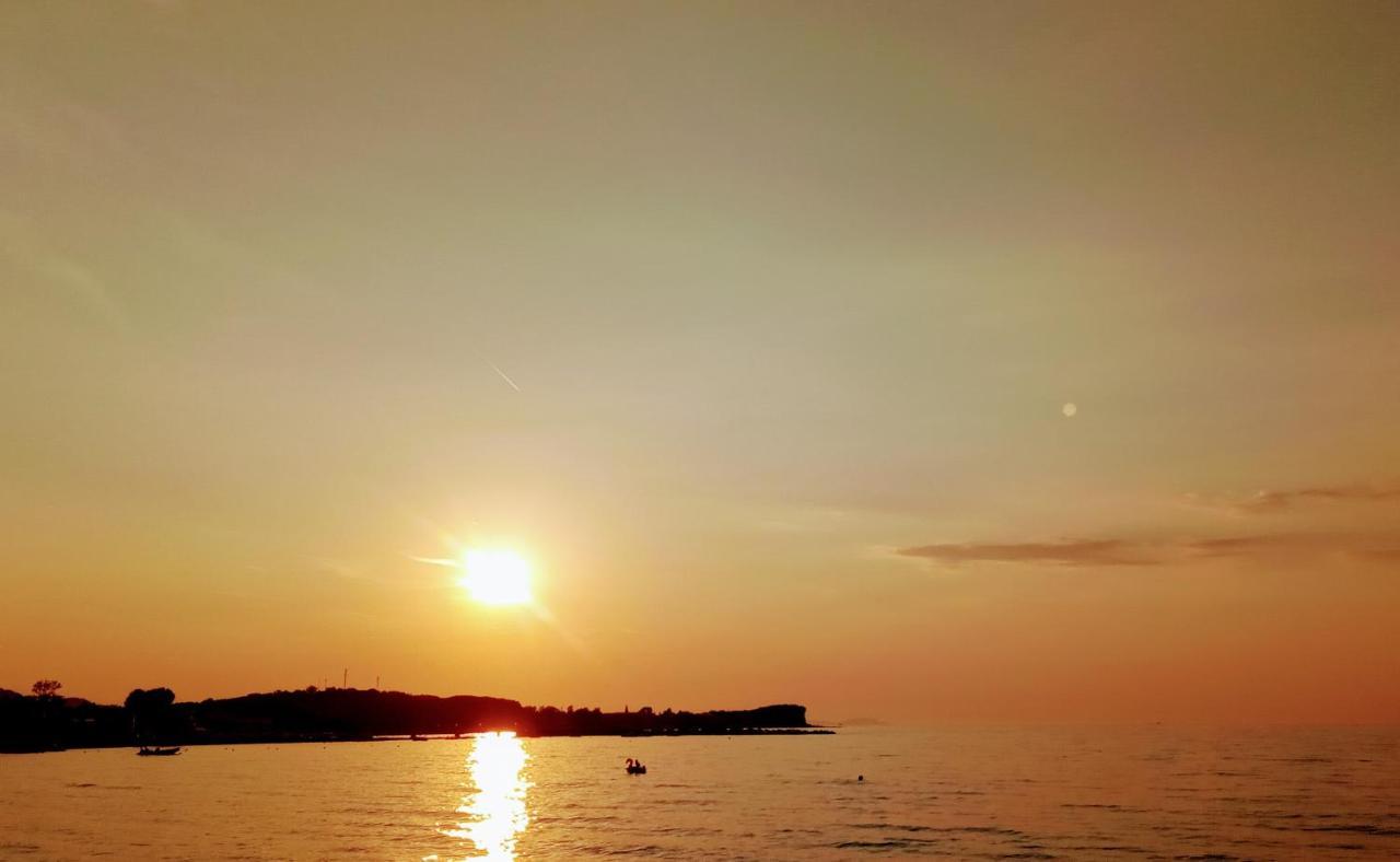 Nikos Seaside Apartments Litheres Екстериор снимка
