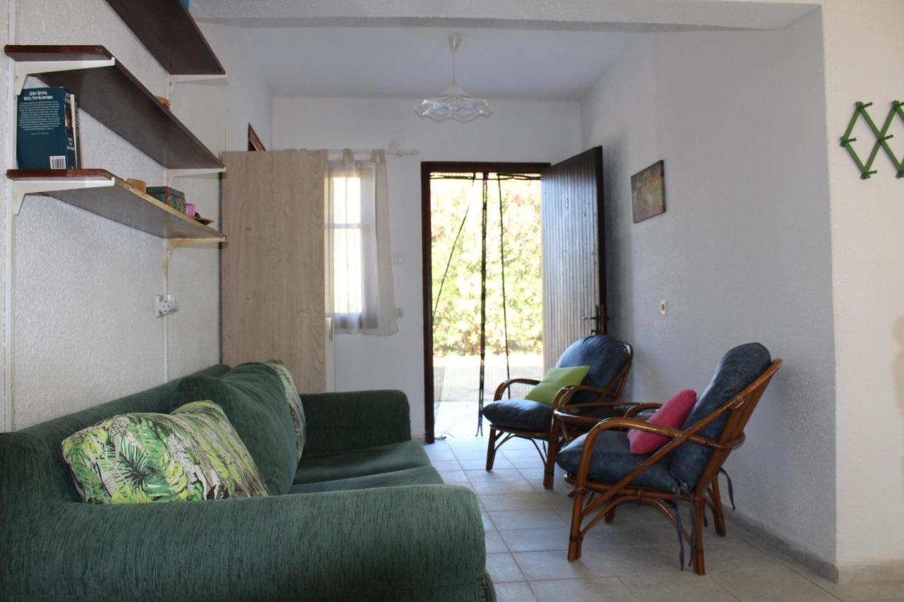 Nikos Seaside Apartments Litheres Екстериор снимка