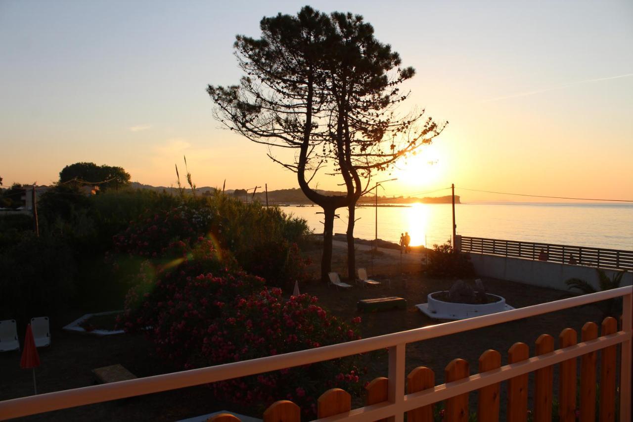 Nikos Seaside Apartments Litheres Екстериор снимка